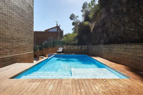 4 bedrooms house for sale in Torrelles de Llobregat, Barcelona, Catalonia, Spain № 6954 - photo 17