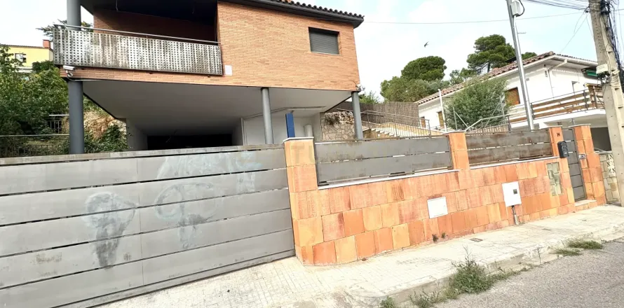 Сasa de 3 dormitorios en venta en Rubí, Barcelona, Cataluña, Spain № 6953