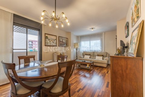 Квартира с 4 спальнями в Эсплугес-де-Льобрегате, Барселона, Каталония, Испания № 2601