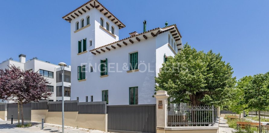 Дом с 6 спальнями в Сан-Кугат-дель-Вальесе, Барселона, Каталония, Испания № 2600