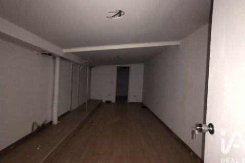 Снять в аренду коммерческую недвижимость в Гранольерс, Испания 197м², № 7579 - фото 10