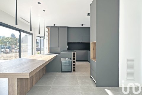 Купить дом в Сан-Эстеве-Сесровирес, Испания с 5 спален, 1546м², № 7575 - фото 3
