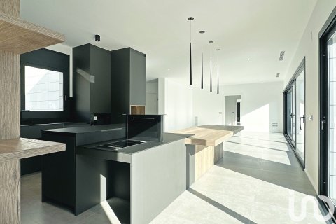 Купить дом в Сан-Эстеве-Сесровирес, Испания с 5 спален, 1546м², № 7575 - фото 6