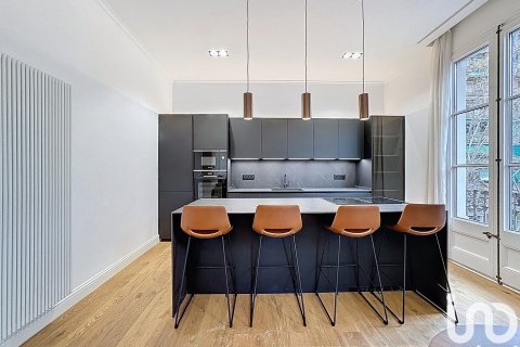 Купить квартиру в Барселона, Испания с 3 спальни, 158м², № 7573 - фото 4