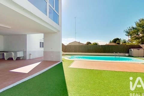 4 bedrooms house for rent in Roda de Berà, Tarragona, Catalonia, Spain № 7577 - photo 6