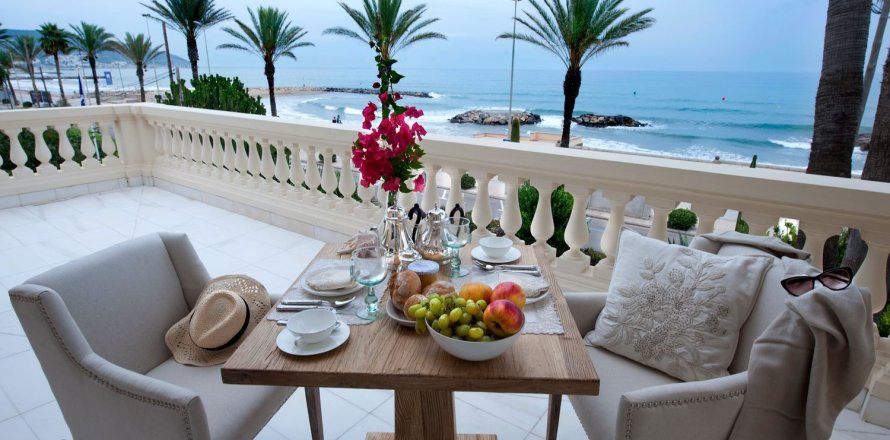 Сasa de 7 dormitorios en venta en Sitges, Barcelona, Cataluña, Spain № 6331