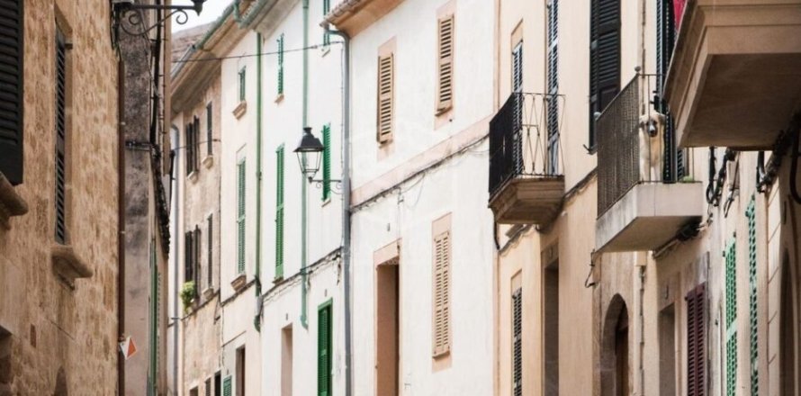 Коммерческая недвижимость 1100м² в Калафелле, Таррагона, Каталония, Испания № 3079