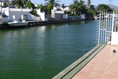 Купить виллу в Розы, Испания с 3 спальни, 140м², № 3078 - фото 2