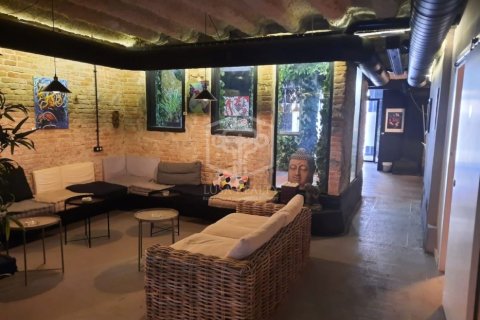 Коммерческая недвижимость 98м² в Барселоне, Каталония, Испания № 3082