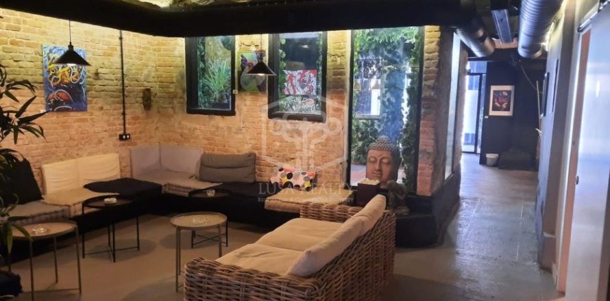 98 m² commercial property à vendre à Barcelona, Catalonia, Spain № 3082