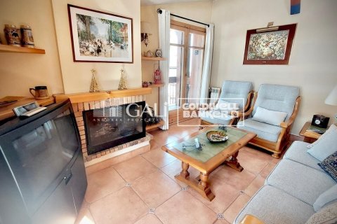 4 bedrooms penthouse for rent in Principado De Andorra (Ninguna Poblacion Tiene C.P.), Lleida, Catalonia, Spain № 5278 - photo 4