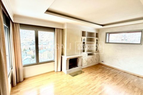 6 chambres villa à louer à Principado De Andorra (Ninguna Poblacion Tiene C.P.), Lleida, Catalonia, Spain № 5274 - photo 3