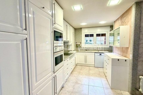 6 chambres villa à louer à Principado De Andorra (Ninguna Poblacion Tiene C.P.), Lleida, Catalonia, Spain № 5274 - photo 15