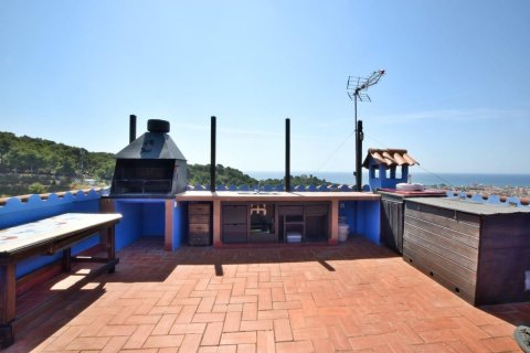 Купить дом в Пинеда-де-Мар, Испания с 3 спальни, 130м², № 2670 - фото 8