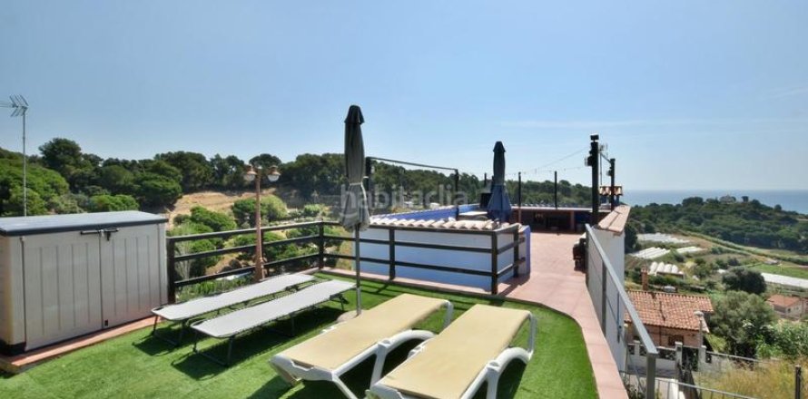 Дом с 3 спальнями в Пинеда-де-Мар, Барселона, Каталония, Испания № 2669