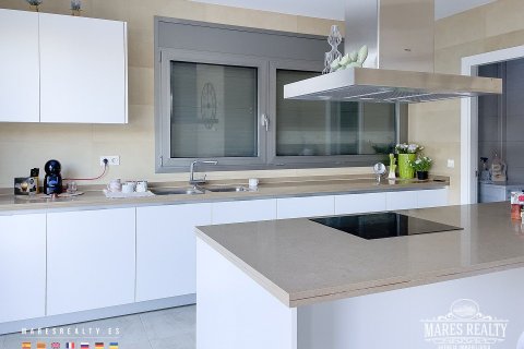 Купить виллу в Бланес, Испания с 4 спальни, 350м², № 983 - фото 13