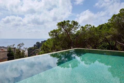 Купить виллу в Льорет-де-Мар, Испания с 4 спальни, 362м², № 986 - фото 18