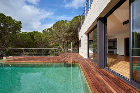 Купить виллу в Льорет-де-Мар, Испания с 4 спальни, 362м², № 986 - фото 19