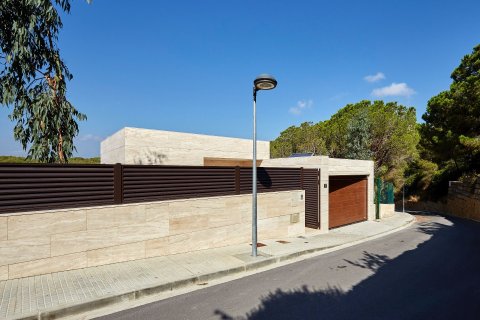 Вилла с 4 спальнями в Льорет-де-Мар, Герона, Каталония, Испания № 986