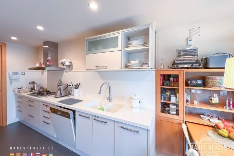 Купить квартиру в Барселона, Испания с 3 спальни, 181м², № 984 - фото 11