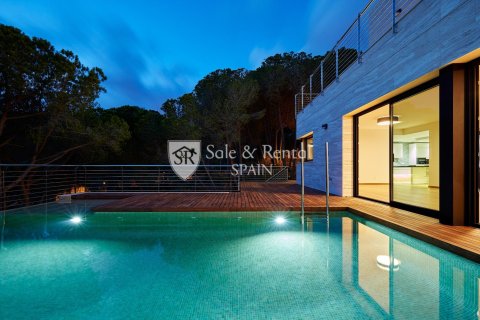 4 bedrooms house for sale in Lloret de Mar, Girona, Catalonia, Spain № 6747 - photo 28