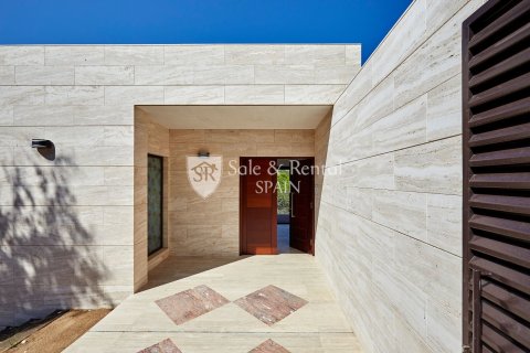 4 bedrooms house for sale in Lloret de Mar, Girona, Catalonia, Spain № 6747 - photo 4