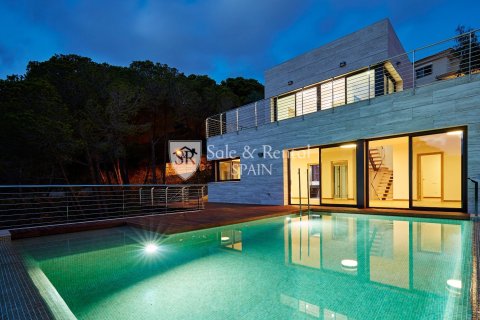 4 bedrooms house for sale in Lloret de Mar, Girona, Catalonia, Spain № 6747 - photo 2