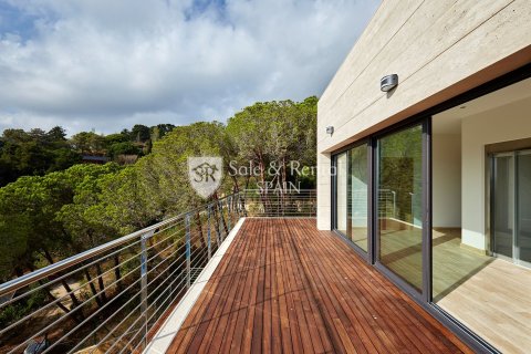 4 bedrooms house for sale in Lloret de Mar, Girona, Catalonia, Spain № 6747 - photo 12