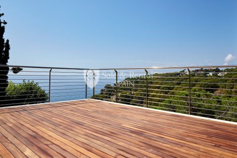 4 bedrooms house for sale in Lloret de Mar, Girona, Catalonia, Spain № 6747 - photo 9