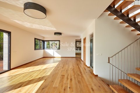 4 bedrooms house for sale in Lloret de Mar, Girona, Catalonia, Spain № 6747 - photo 15