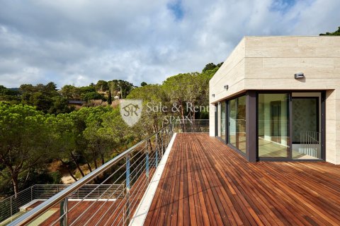 4 bedrooms house for sale in Lloret de Mar, Girona, Catalonia, Spain № 6747 - photo 11