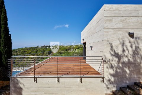 4 bedrooms house for sale in Lloret de Mar, Girona, Catalonia, Spain № 6747 - photo 5