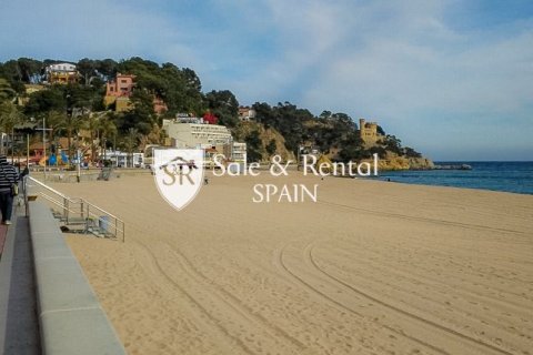 3 bedrooms apartment for sale in Lloret de Mar, Girona, Catalonia, Spain № 6752 - photo 12