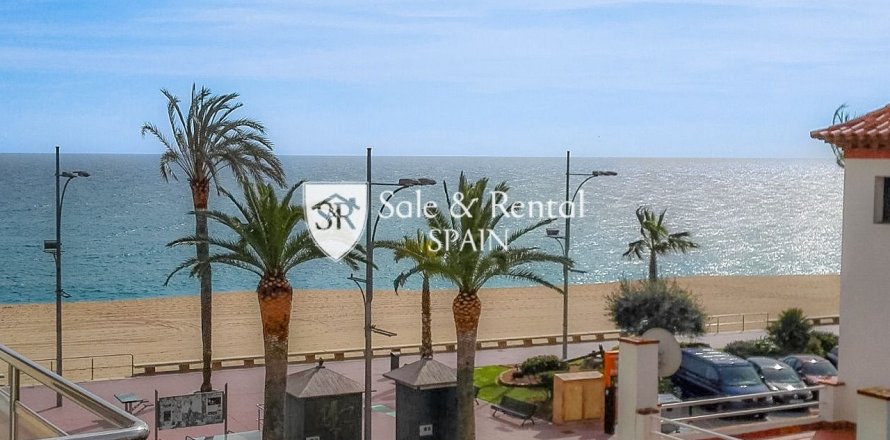 3 bedrooms apartment for sale in Lloret de Mar, Girona, Catalonia, Spain № 6752