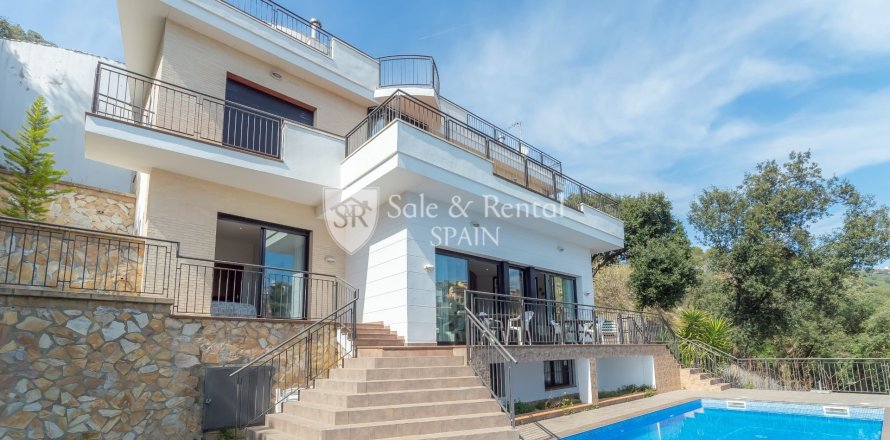 5 bedrooms house for sale in Santa Susanna, Barcelona, Catalonia, Spain № 6750