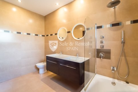 5 bedrooms house for sale in Santa Susanna, Barcelona, Catalonia, Spain № 6750 - photo 6