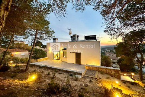 4 bedrooms house for sale in Lloret de Mar, Girona, Catalonia, Spain № 6749 - photo 20