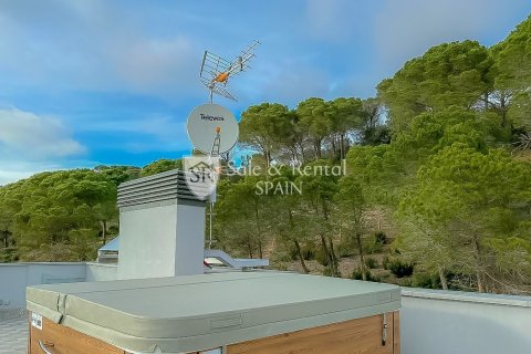 4 bedrooms house for sale in Lloret de Mar, Girona, Catalonia, Spain № 6749 - photo 9
