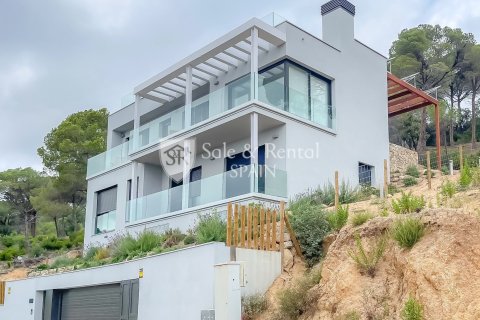 4 bedrooms house for sale in Lloret de Mar, Girona, Catalonia, Spain № 6749 - photo 24