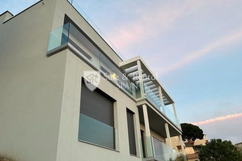 4 bedrooms house for sale in Lloret de Mar, Girona, Catalonia, Spain № 6749 - photo 22