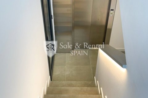 4 bedrooms house for sale in Lloret de Mar, Girona, Catalonia, Spain № 6749 - photo 17