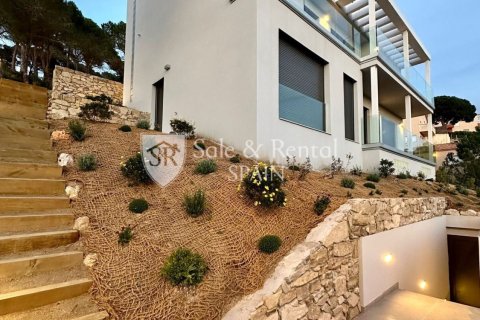 4 bedrooms house for sale in Lloret de Mar, Girona, Catalonia, Spain № 6749 - photo 21