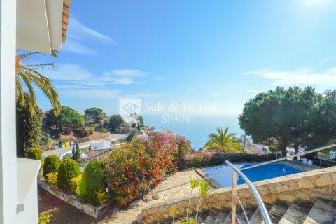 5 bedrooms house for sale in Lloret de Mar, Girona, Catalonia, Spain № 6751 - photo 4
