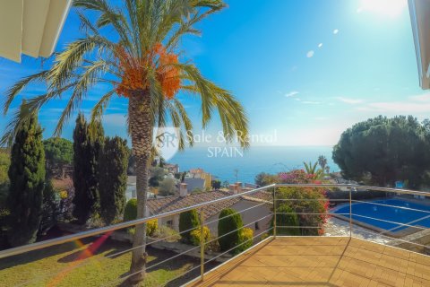 5 bedrooms house for sale in Lloret de Mar, Girona, Catalonia, Spain № 6751 - photo 8