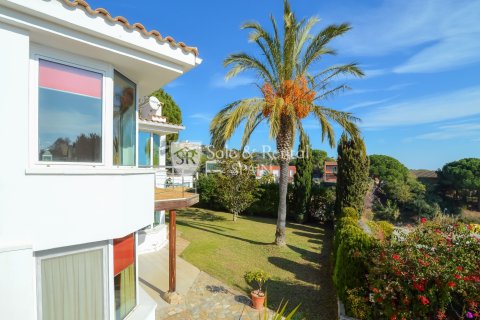 5 bedrooms house for sale in Lloret de Mar, Girona, Catalonia, Spain № 6751 - photo 3