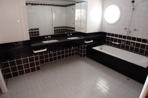 Купить виллу в Льорет-де-Мар, Испания с 3 спальни, 530м², № 903 - фото 3