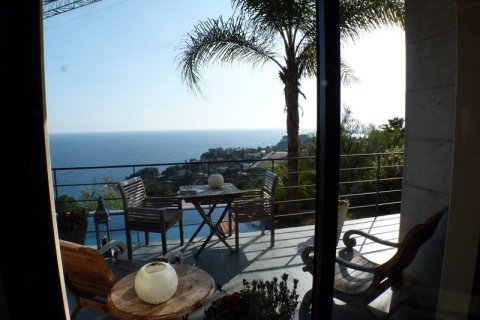 Вилла с 4 спальнями в Бланесе, Герона, Каталония, Испания № 905