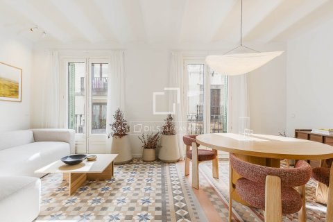Apartamento de 3 dormitorios en venta en Barcelona, Cataluña, Spain № 7061