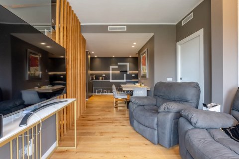 Apartamento de 3 dormitorios en venta en Esplugues de Llobregat, Barcelona, Cataluña, Spain № 7060 - foto 24