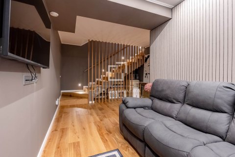 Apartamento de 3 dormitorios en venta en Esplugues de Llobregat, Barcelona, Cataluña, Spain № 7060 - foto 11